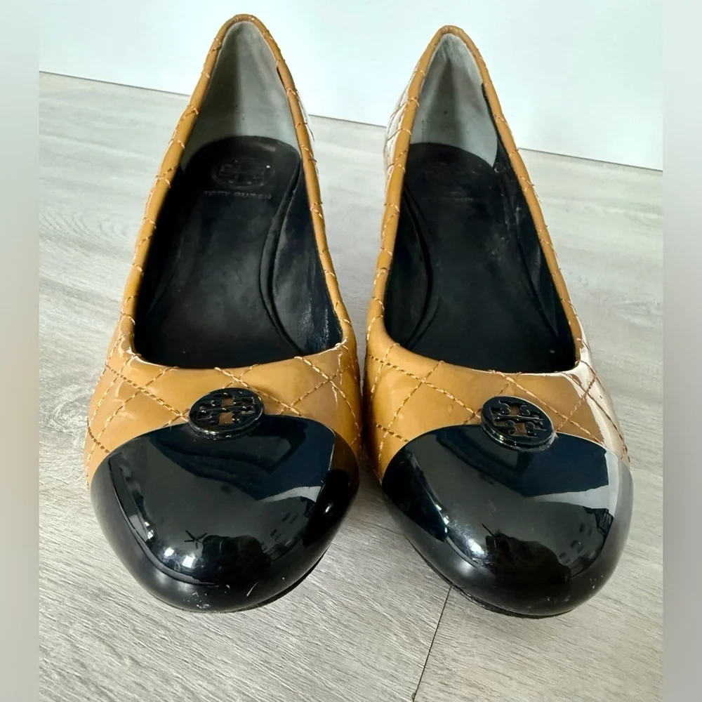 Tory Burch Quilted Patent Leather Cap Toe Block Heel Pumps Tan Black Women 8.5